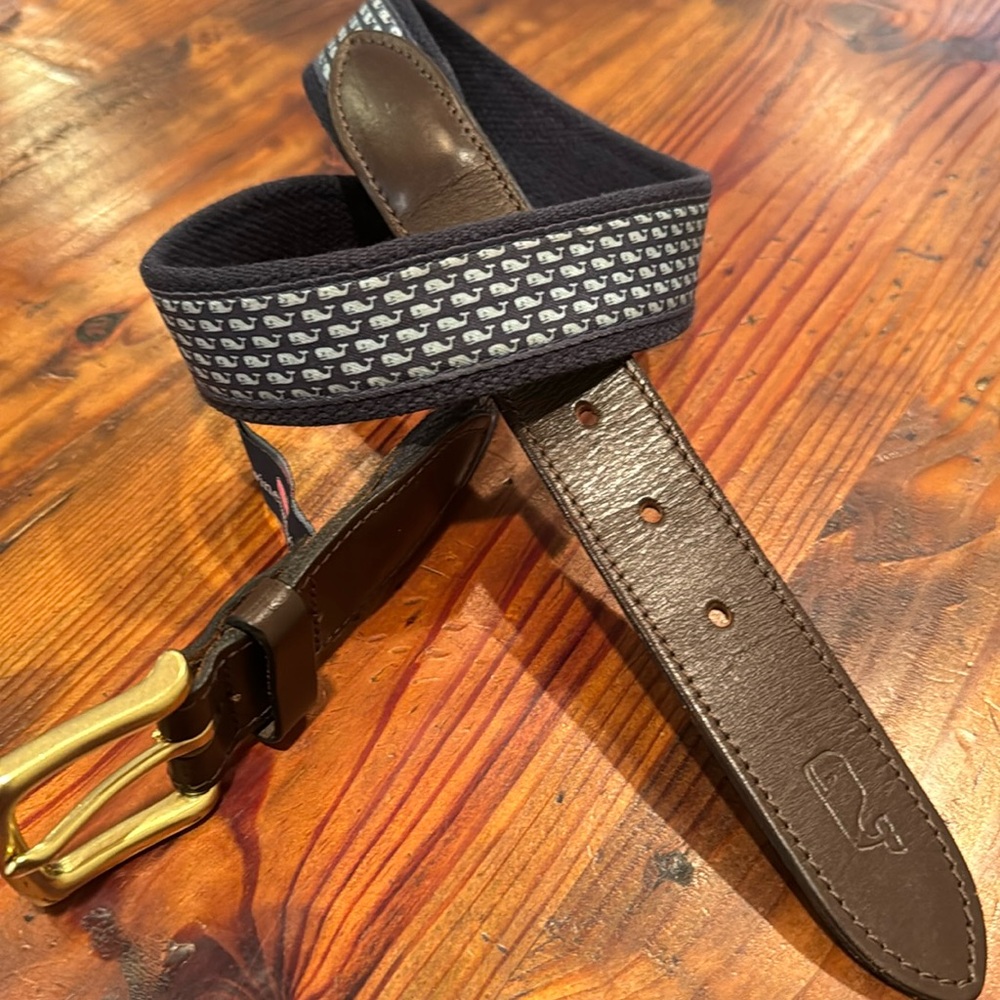Vineyard Vines belt
